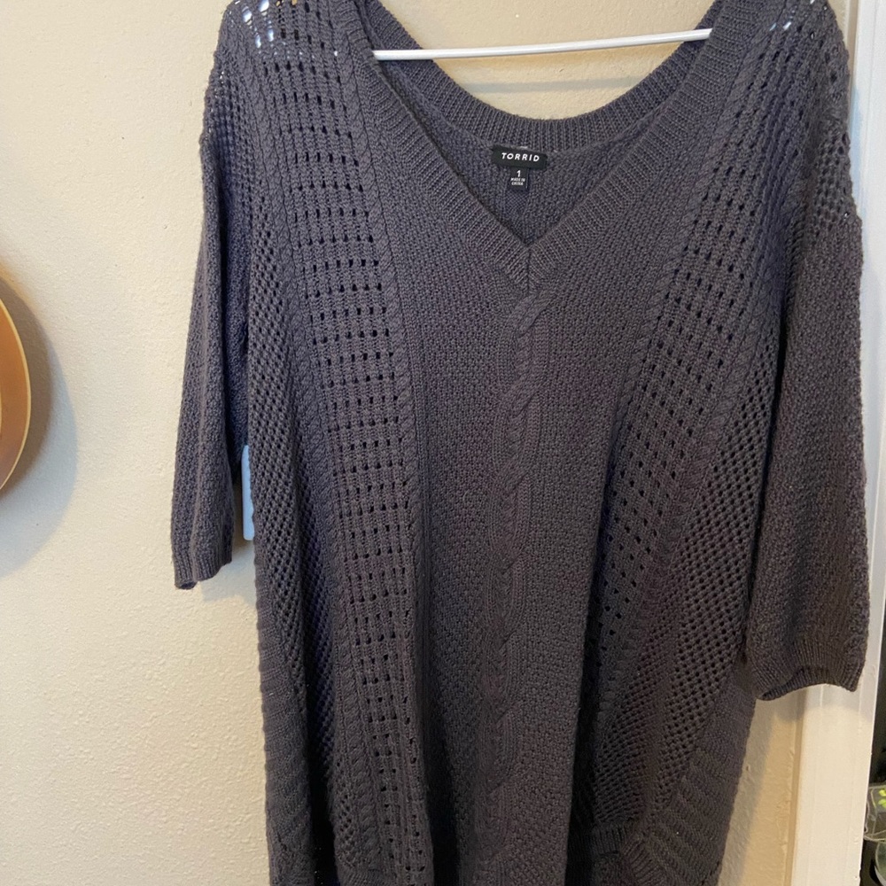 Torrid knot v neck sweater